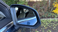 Volvo Xc40 2.0 B4P Inscription Pro 5dr Auto [7 speed] Petrol Estate